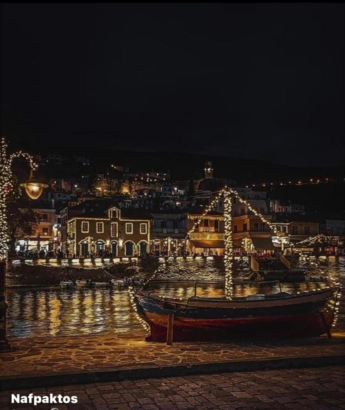 Nafpaktos-Luxury Suite エクステリア 写真